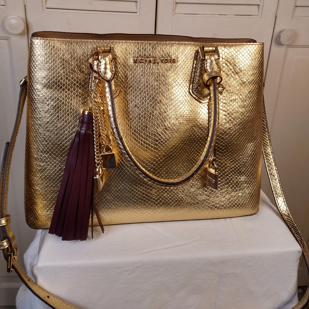 Michael Kors Gold Tote Bag - Picture 2 of 16